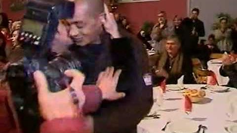 Boxe : Brahim Asloum range les gants