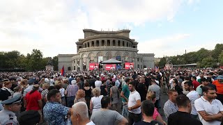 #ՈՒՂԻՂ․ Հազարավոր մարդիկ մասնակցել են Նիկոլ Փաշինյանի դեմ հանրահավաքին