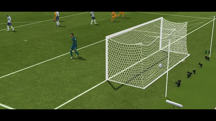"أول تجربة تدريبية لي في فيفا موبايل!كيف كانت تجربتي FIFA Mobile؟"