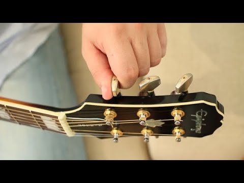 Video: Bir DIY Gitara Simli Necə Edilir
