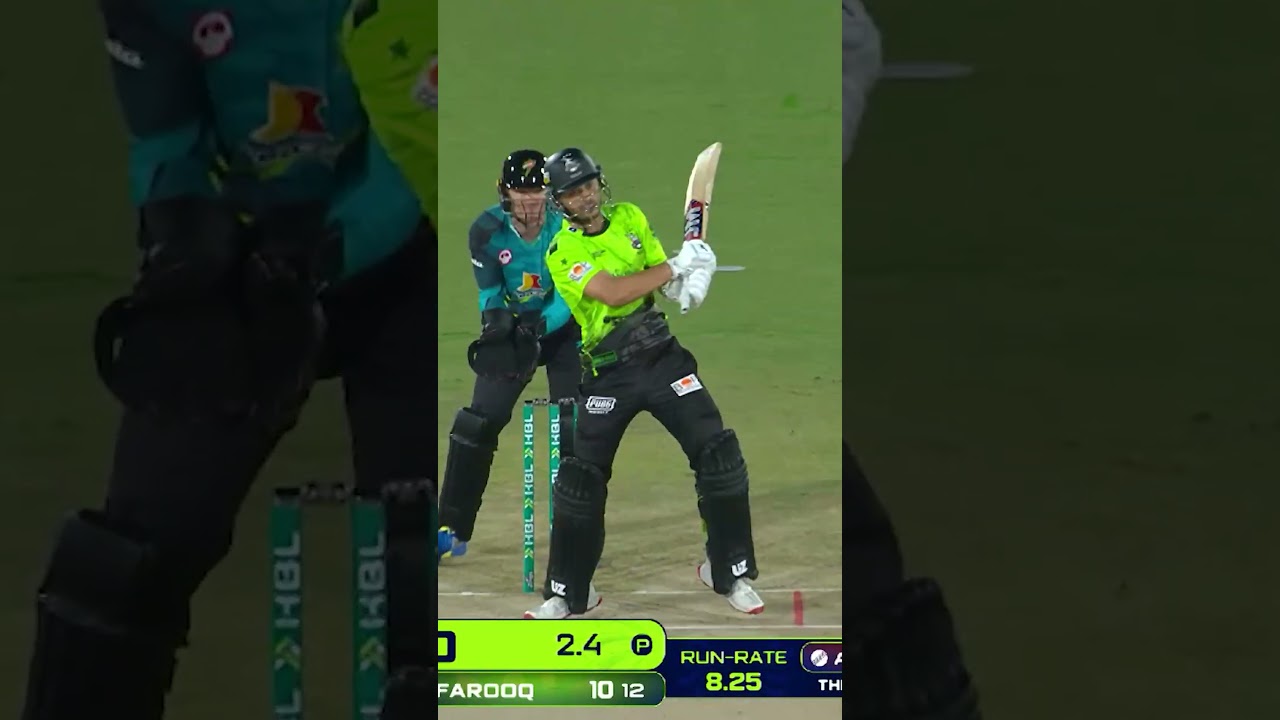 Muhammad Farooq takes on Asif Afridi twice in the over🔥#HBLPSL11 | #NewEra | #LQvRP MZB1K