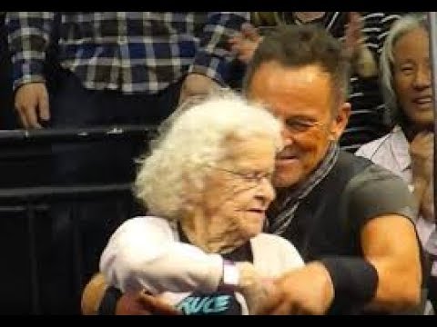 St  Paul's Jeanne Heintz, Bruce Springsteen superfan, dies at 95