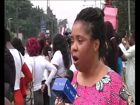 Protesters in Lagos share opinions on alleged rape of Busola Dakolo by Pastor Fatoyinbo of COZA