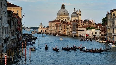 Урок англійської мови: Protecting Venice