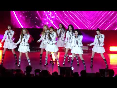 260319 Hearts2Hearts Premiere Showcase [HEARTS 2 HOUSE] in New York - Genie [SNSD Cover]