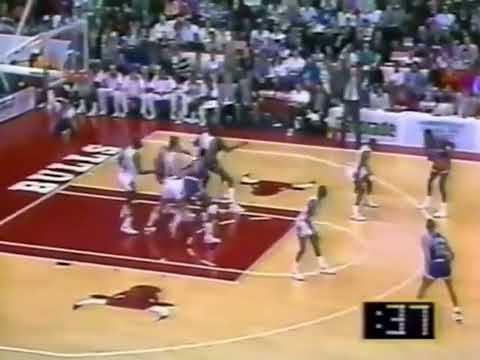 Mj blocks Ewing