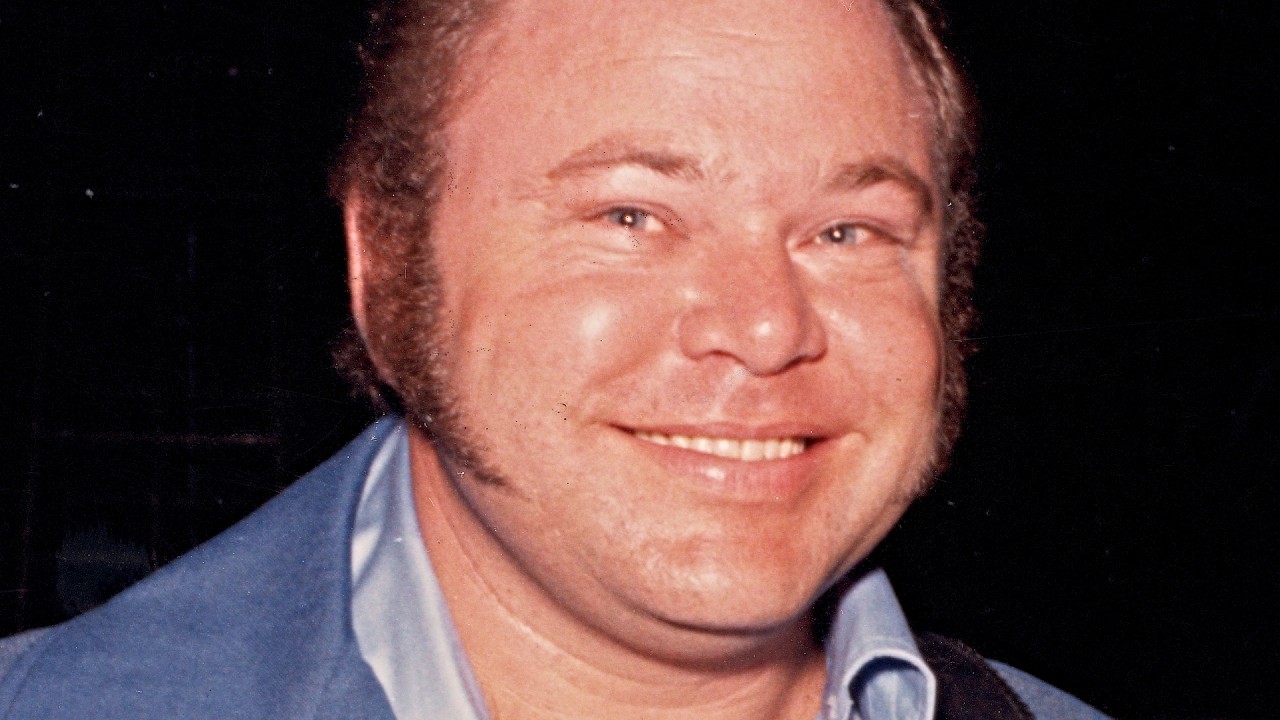 What They Found Inside Roy Clark’s Closet Left His Family Speechless