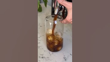Iced coffee refill with caramel macchiato 😋☕️🫶🏻 | #asmr #satisfying #relaxing #video