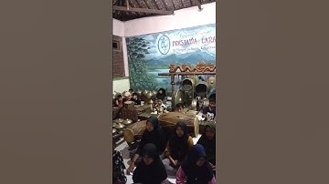 Melestarikan budaya