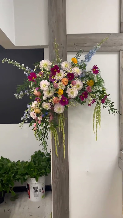 A touch of floral magic for your wedding day. ✨️❤️