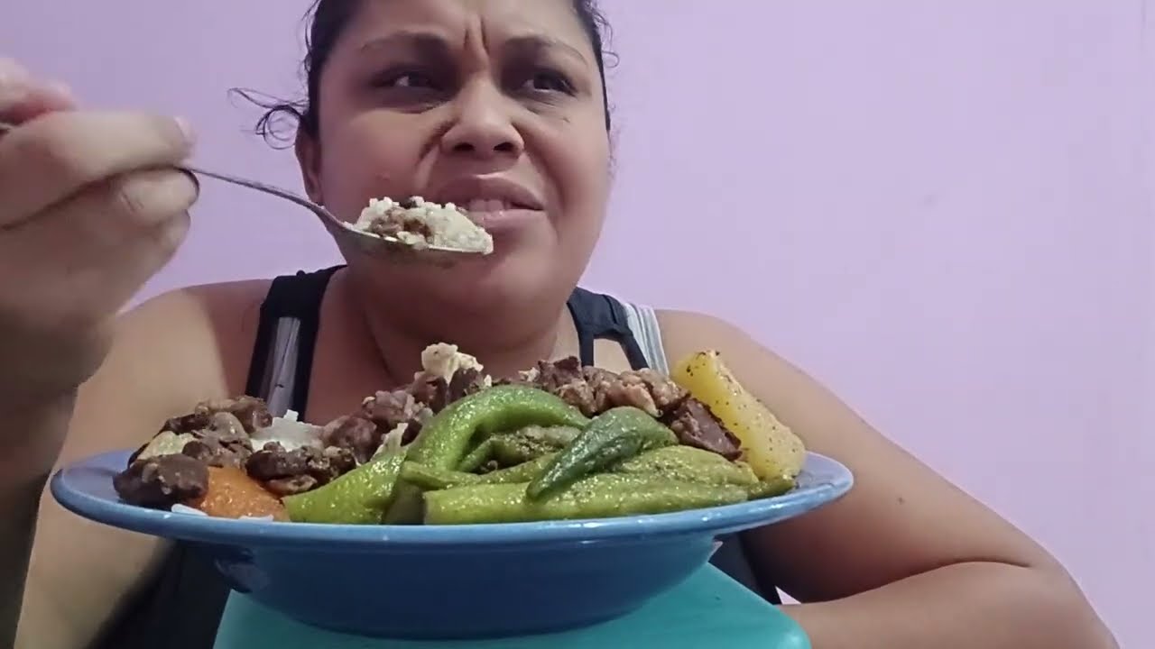 ALMOÇO DE HOJE PICADINHO DE CORAÇÃO BOVINO COM LEGUMES 