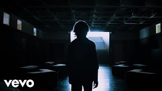 Ippy - Empty Room Official Music Video