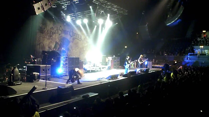 Black Stone Cherry - White Trash Millionare - Live Wembley Arena 29/11/2011