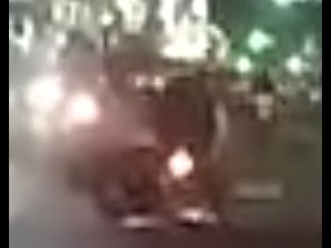 2021.11.02 桃園市中壢區民族路五段107巷 胖豆花前（機車煞車滑到，撞向前方左轉車輛屁股