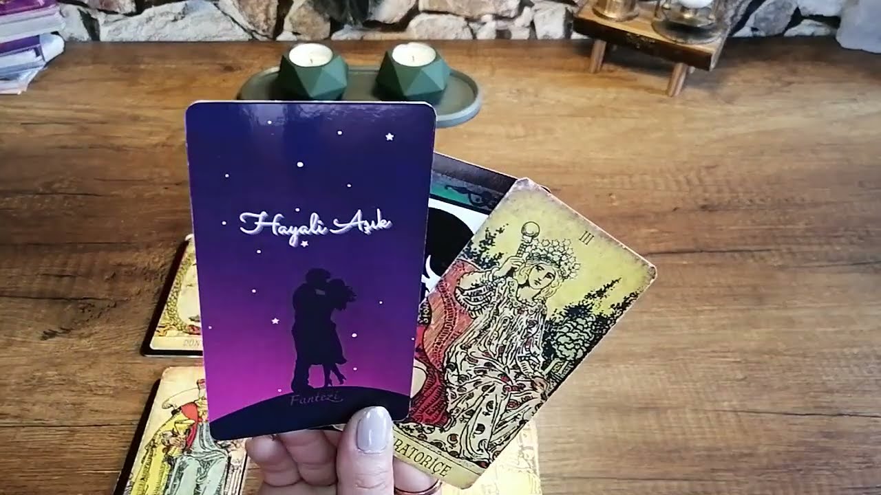 Aklımdaki kişi ☀️Benimle ilgili güncel düşünceleri hisleri. #tarot