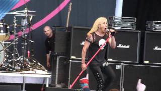 Twisted Sister - We're Not Gonna Take It Live at Download Festival 11-06-11