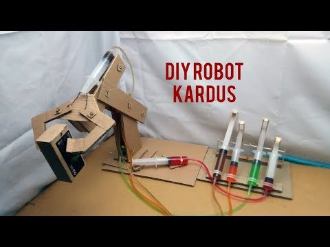 Robot Hidrolik Terbuat dari  Kardus  Bekas Link Sukses