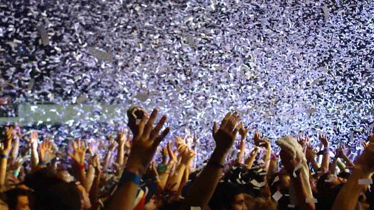Tiesto - Maximal Crazy - live - College Invasion Tour - YouTube