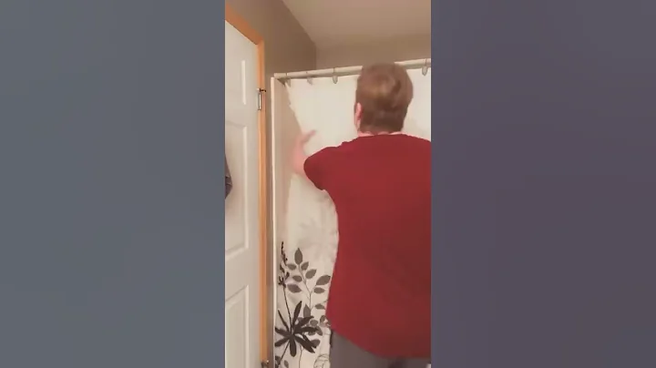 When You Look Away From The Spider And It Disappea...