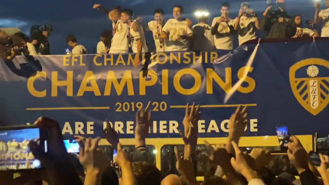 LEEDS LIFT THE TROPHY!! WGUAFC