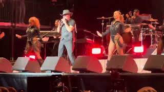 Download Lagu Pitbull - Timber (Live) MP3 Download Lagu Pitbull - Timber (Live) MP3