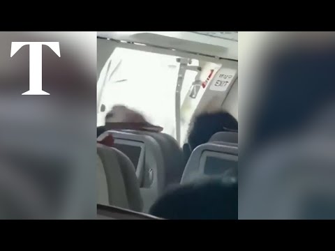 Passenger opens Asiana Airlines aircraft door during flight