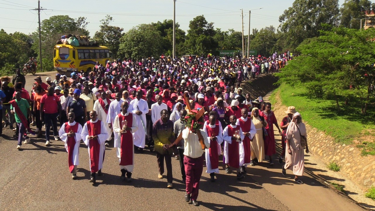 NJIA YA MSALABA by CHRIST THE KING CATHEDRAL, BUNGOMA - YouTube