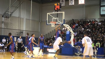 PVI: Panthers move the ball