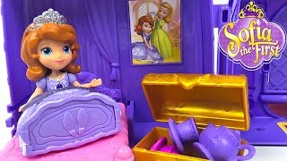 DISNEY PRINCESS SOFIA THE FIRST CASTLE BEDROOM PLAYSET WITH FOLD-DOWN BED & VANITY TABLE – UNBOXING by DisneyToysReview 9,165 views 4 years ago 10 minutes, 46 seconds