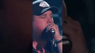 Video thumbnail of "Luke Combs performs Love You Anyway at the 2023 ACM Awards #countrymusic #acmawards #lukecombs"