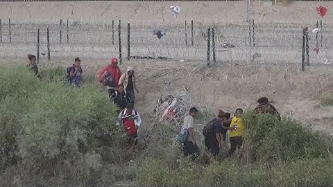 Federal court to hear Texas border buoy case