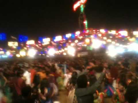 United way Garba 2011 7th dayhigh on tempo  awesome crowd