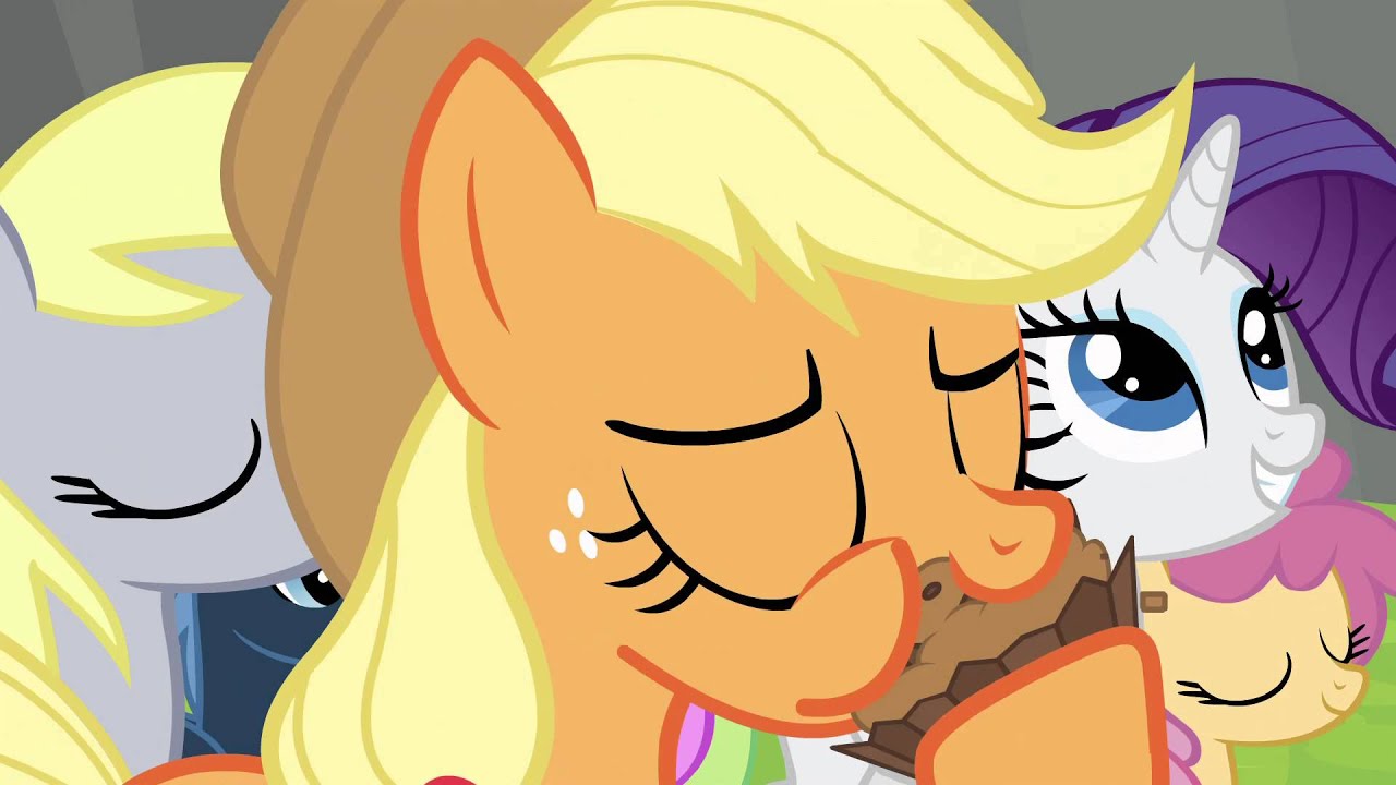 Applejack (munching on apple brown betty) - YouTube