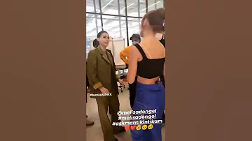Bucu özberk Melisa Döngelin Kalçasını Elliyor Shorts Burcuözberk 