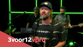 Video thumbnail of "Moss - Live at 3voor12 Radio"