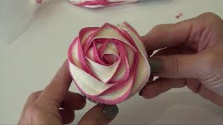 How to pipe a Swirl Rose using American buttercream