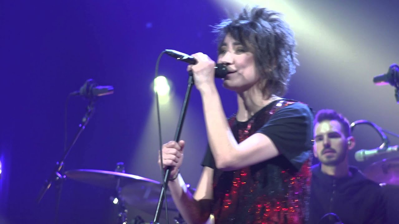 Земфира — Спасибо (СК «Олимпийский», 3.04.2016) - YouTube