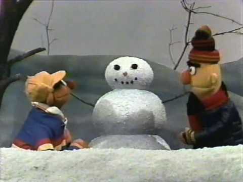 Classic Sesame Street - Ernie dresses a snowman