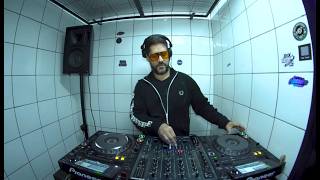 Download lagu LO-FI ROOM - DJ MAU MAU - MAY 09 / 2026