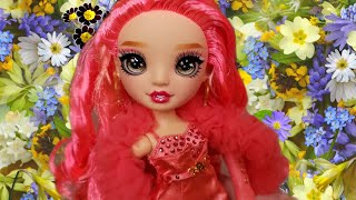 CHEAP, TRASHY OR CLASSY??? RAINBOW HIGH PRISCILLA PEREZ - Doll Unboxing and Review