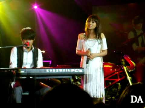 20091107 丁噹LUXY夜貓個人首場演唱會 與陳乃榮合唱-長大