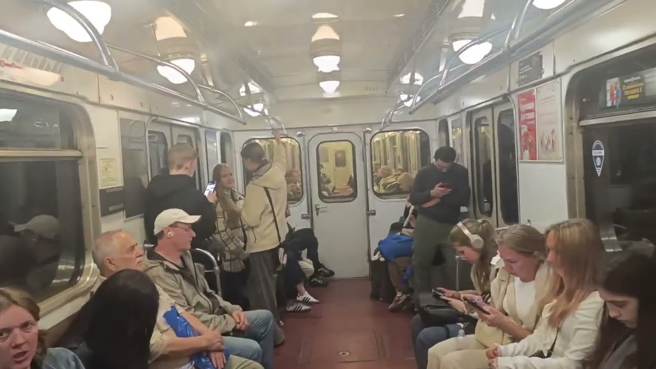 Поездка В Поезде Ема-502 