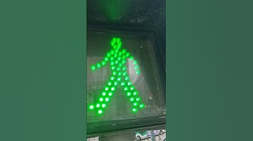 TRAFFIC LIGHT (semáforos) OPORTO PORTUGAL |  AUDIOVISOR