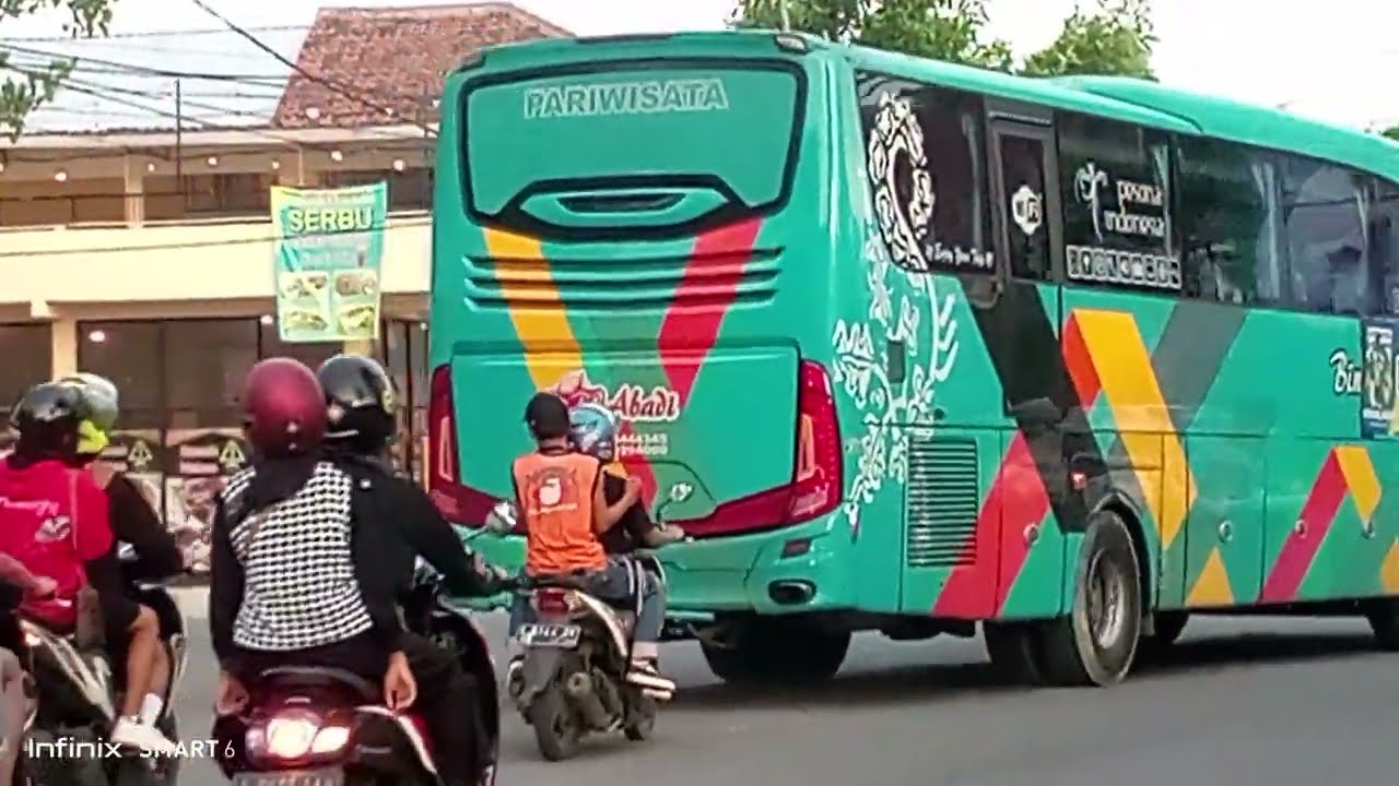 Pariwisata Bojonegoro: Menggali Potensi Lewat Armada Bus Pariwisata yang Handal