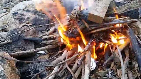 Starting a fire using LiveFire - Poor Man's Preparing