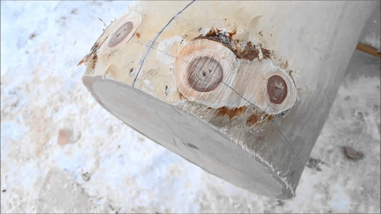 ⁣Установка столбов в срубе.