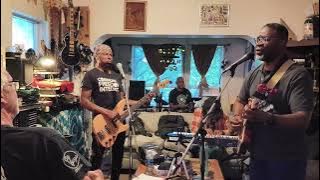 Rehearsing the #7 of the album Lifted with Russ, Walter, Kiez and BMusique.