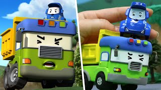 Dobbiamo Andare Dopo Titan | Poli Nella Vita Reale | Gioco Giocattolo | Bambini | Robocar Poli Tivù