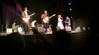CONNIE FRANCIS SINGING STUPID CUPID AND LIPSTICK ON YOUR COLLAR / LIVE