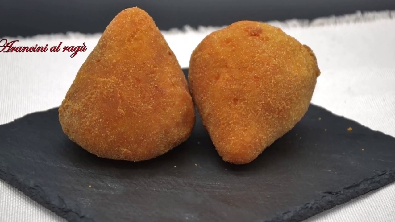 Street food. Come preparare le arancine al ragù - YouTube